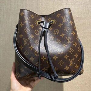 LOUIS VUITTON Monogram NeoNoe Bucket Bag-No Box